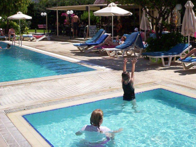 ليماسول Jasmine Hotel Apartments المظهر الخارجي الصورة